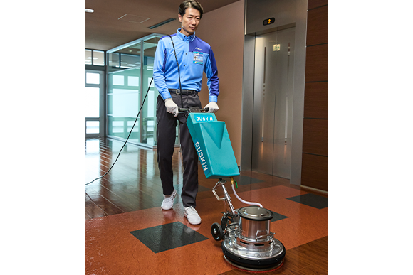 プロの清掃スタッフ正社員