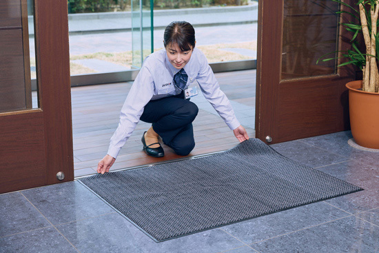 プロの清掃スタッフ正社員